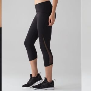 LULULEMON Train Times Crop 17"